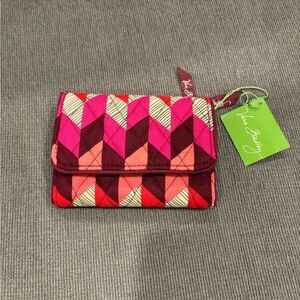 LEAVING CLOSET!Accepting any offer! NWT VERA BRADLEY wallet in Bohemian Chevron